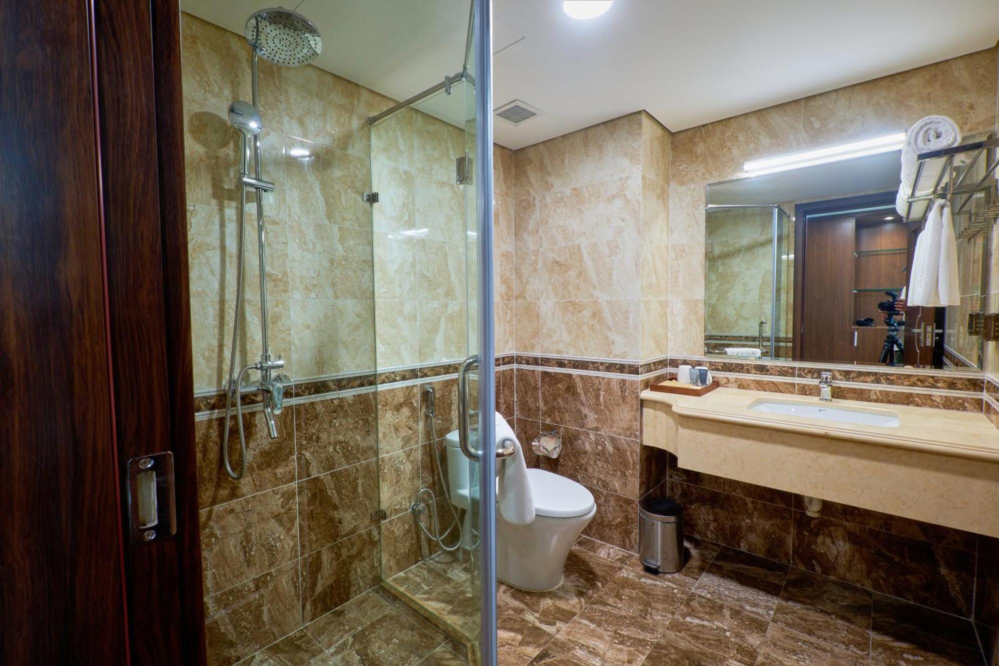 Netland Westlake Legacy Suites Hanoi Exterior photo